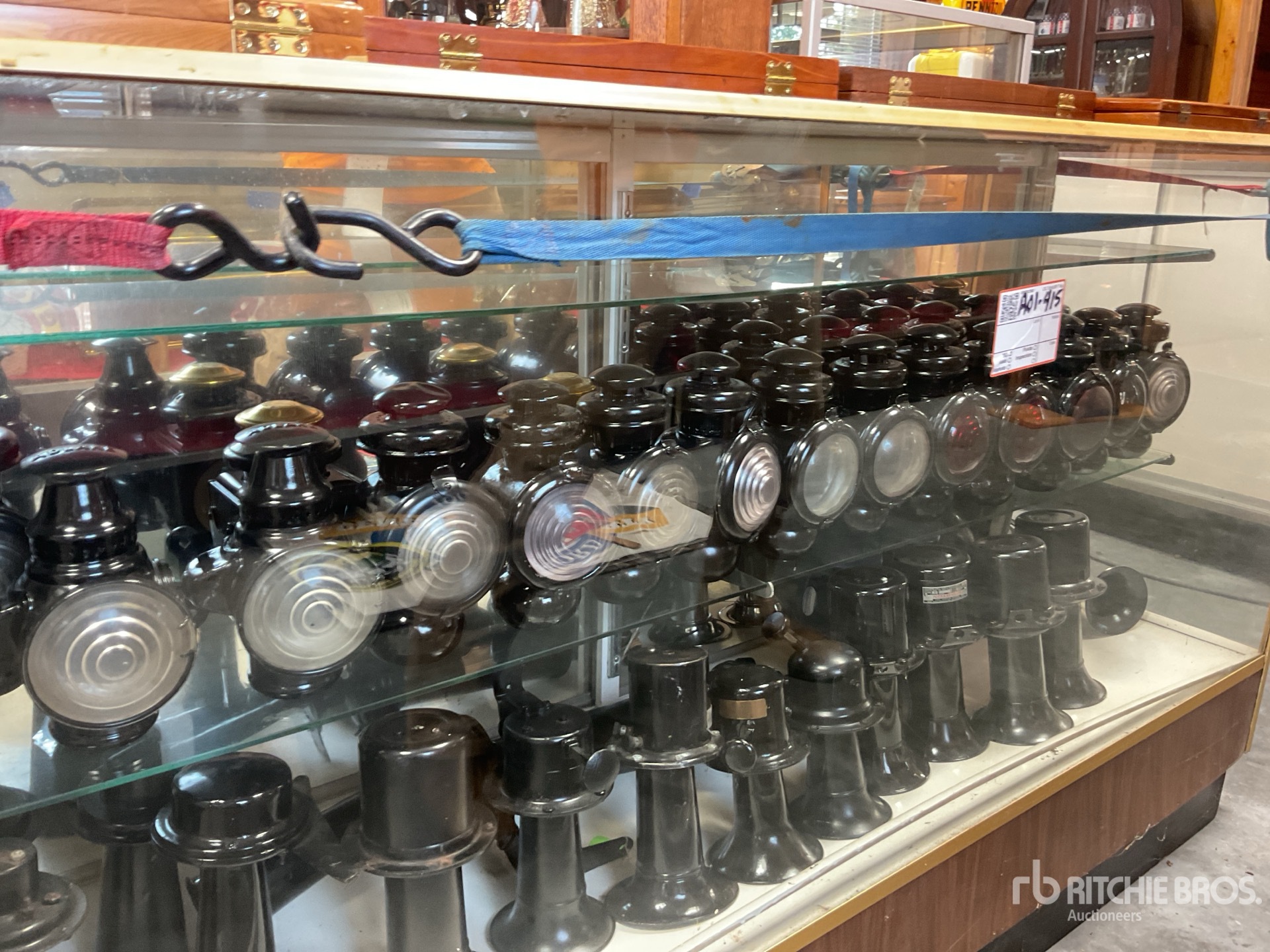 Quantity of antique lamps