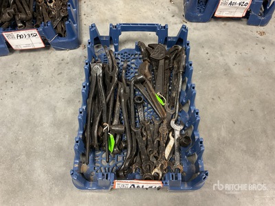 Quantity of antique tools