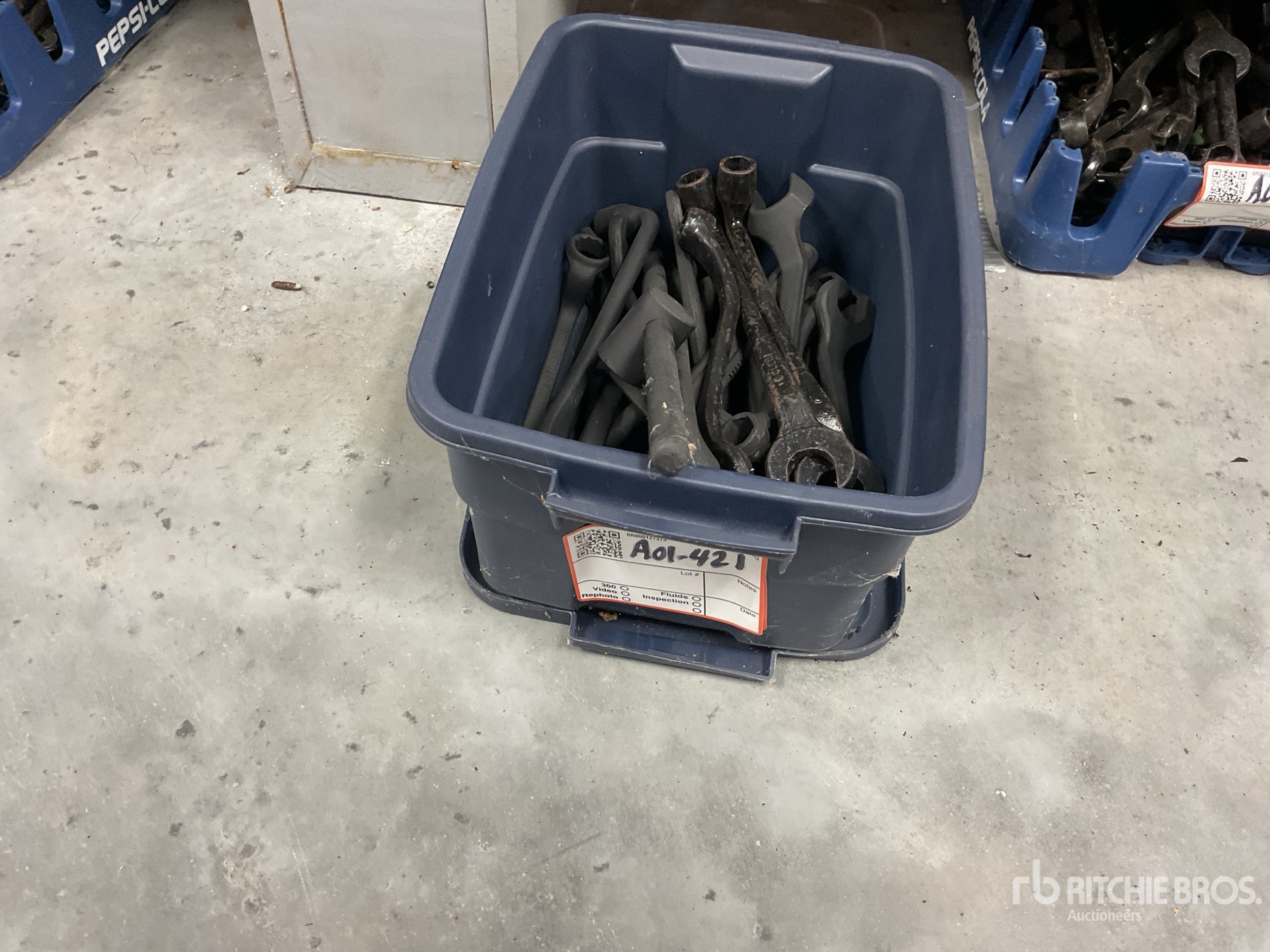 Quantity of antique tools