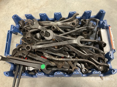 Quantity of antique tools