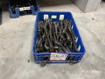Quantity of antique tools