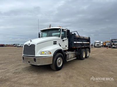 2005 Mack 600 6x4 T/A Dump Truck