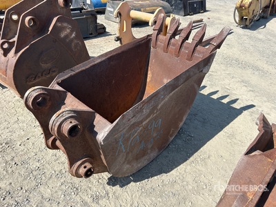 28 in Digging Excavator Bucket