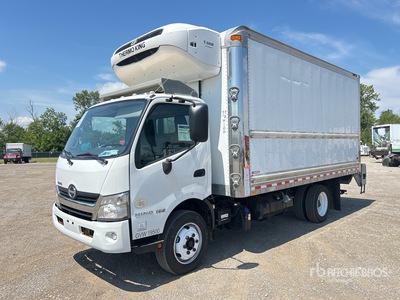 2020 Hino 195 4x2 冷蔵トラック