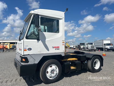 2016 Ottawa 4x2 Spotter Truck
