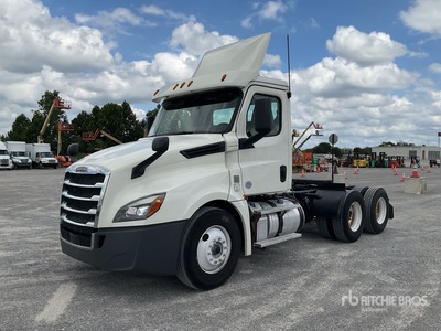 2018 Freightliner Cascadia 126 6x4 Cabeza Tractora Cabina Corta