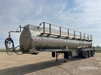 2015 Lazer Inox 44000 L Tri/A Tanker Trailer