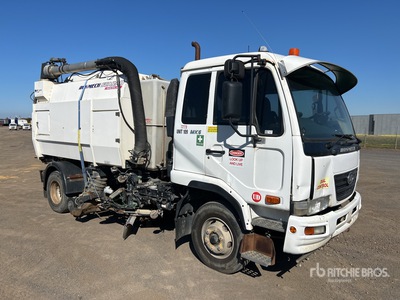 2010 Nissan UD MK6 Sweeper Truck (Inoperable)