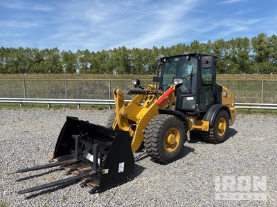 2024 Cat 906 Pala gommata