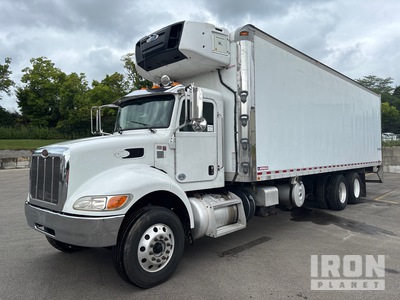 2017 Petrbilt 384 T/A Day Cab Truck Tractor