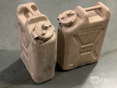 (37) Plastic Water Cans