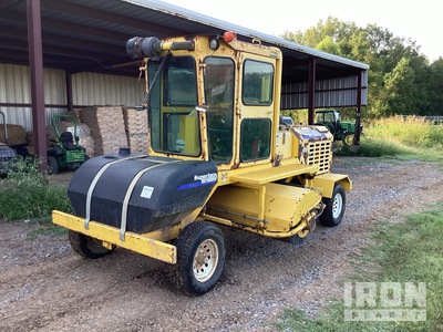 2005 Superior Broom T80 Self-Propelled Brooms
