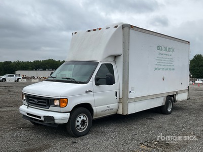 2007 Ford E-450 4x2 Furgoneta de carga