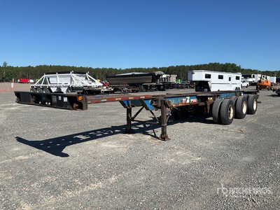 2004 Max Atlas CCX 53 ft Tri/A Extendable Container Trailer