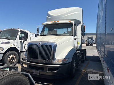 2016 International 8600 6X4 6x4 T/A Day Cab Truck Tractor