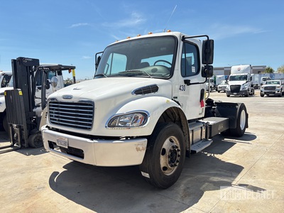 2011 Freightliner M2 Hybrid 4x2 S/A Day Cab Truck Tractor