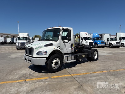 2011 Freightliner M2 Hybrid 4x2 S/A Day Cab Truck Tractor