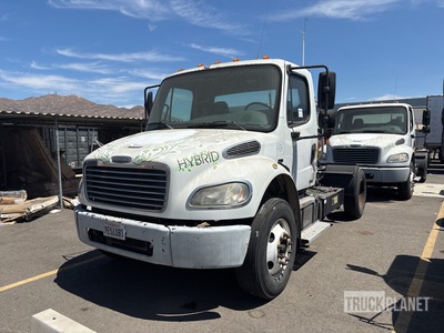 2011 Freightliner M2 Hybrid 4x2 S/A Day Cab Truck Tractor