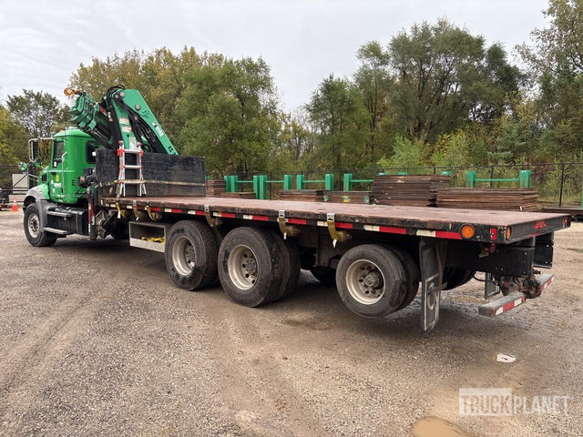 GRúA ARTICULADA 2017 MACK HIAB 21610 LB