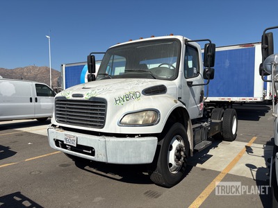 2011 Freightliner M2 Hybrid 4x2 S/A Day Cab Truck Tractor
