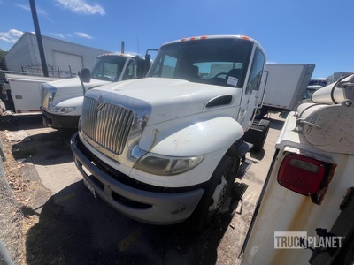 2006 International 4400 4x2 4x2 Day Cab Prime Mover (Inoperable)