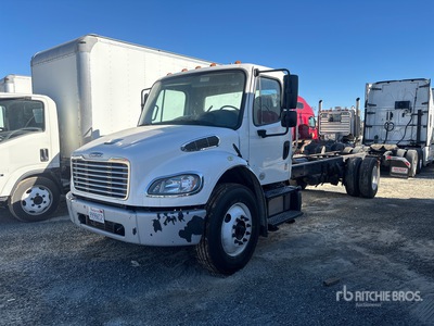 2019 Freightliner M2 4x2 を見 Cab and Chassis