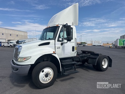 2007 International 4400 4x2 4x2 2-Achs Sattelzugmaschine