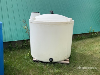 Hold-On Poly Water Tank
