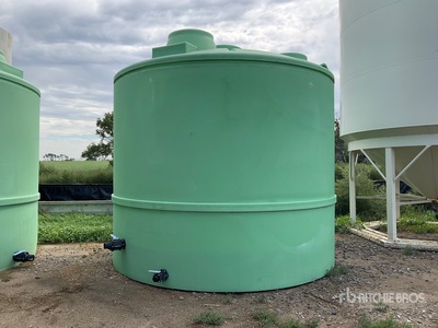 10000 gal Poly Fertilizer Tank