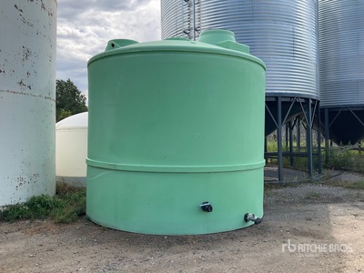 10000 gal Poly Fertilizer Tank