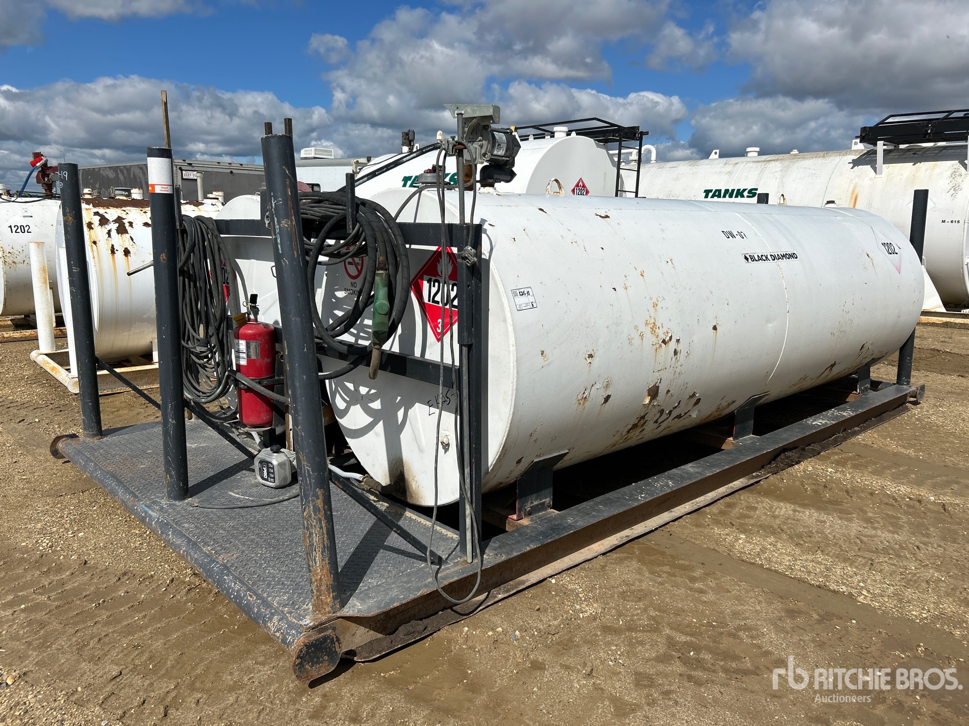 Westeel Skid Mounted Steel Dual Fuel Tank
