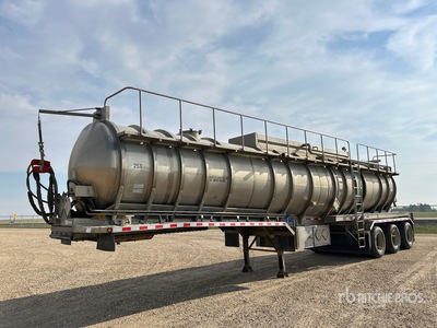 2015 Tremcar 44000 L Tri/A Tanker Trailer