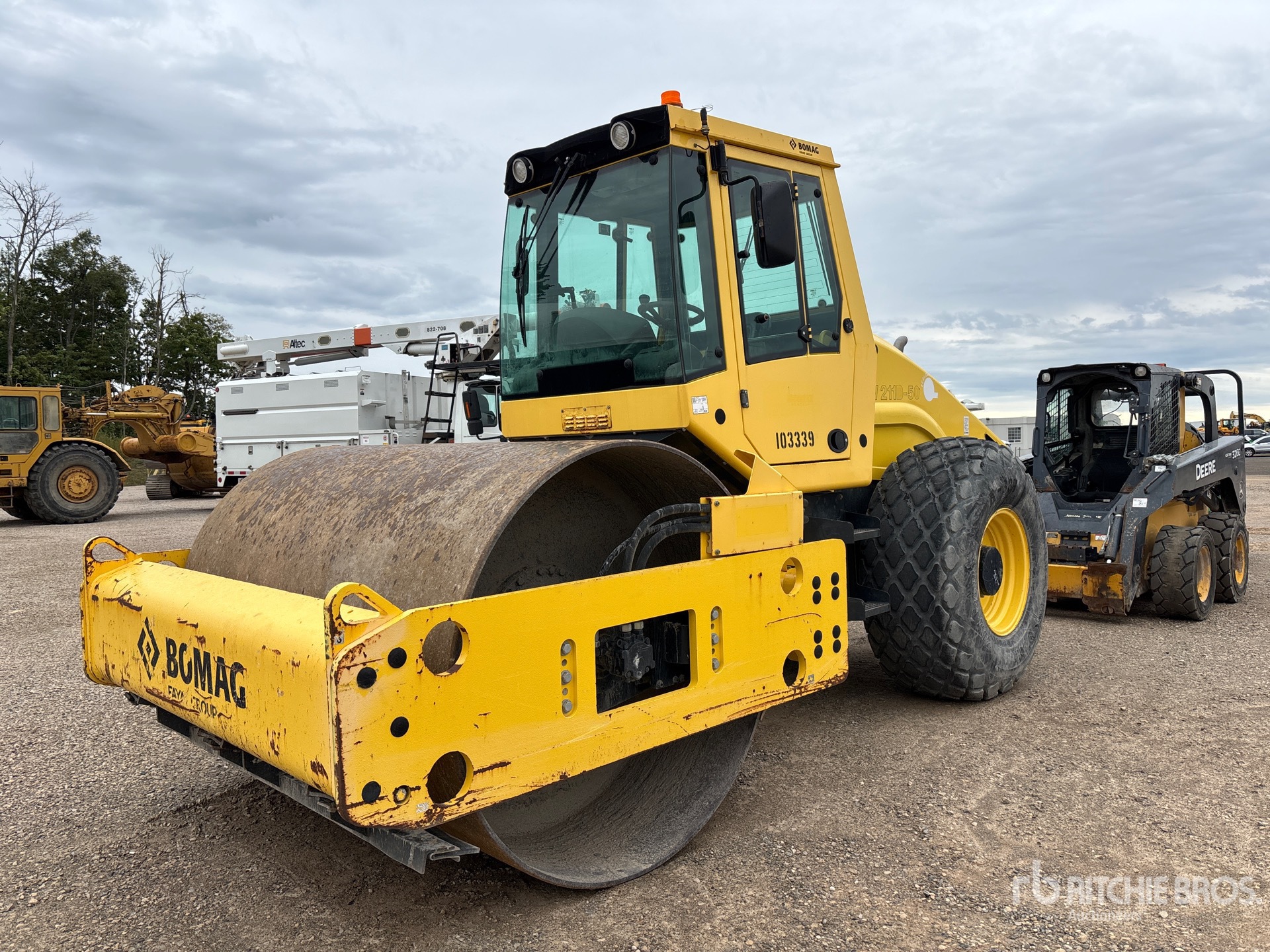 2015 Bomag BW 211D-50 Rodillo compactador