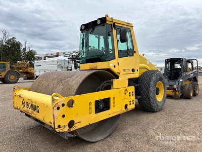 2015 Bomag BW 211D-50 Rullo vibrante ferro gomma