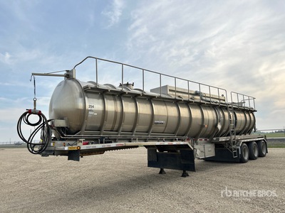 2015 Tremcar 44000 L Tri/A Tanker Trailer