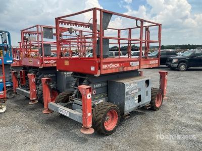 2013 Skyjack SJ6832RT 4x4 Diesel Scissor Lift