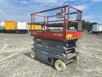 2015 Skyjack SJIII 4632 Electric Scissor Lift