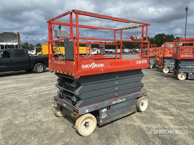 2015 Skyjack SJIII-4632 Electric Scissor Lift