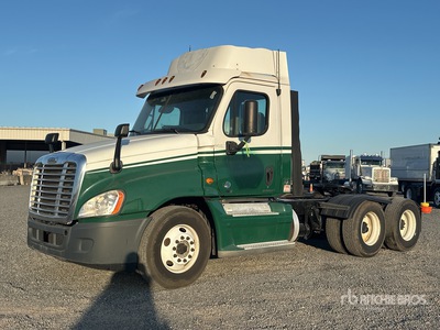 2012 Freightliner Cascadia 125 6x4 T/A Day Cab Truck Tractor