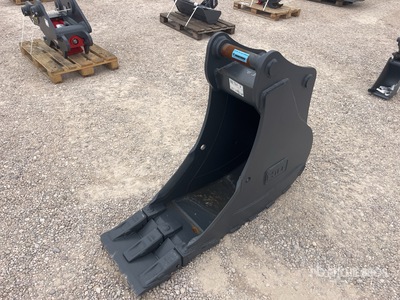2025 Strickland 18 in Trench Excavator Bucket - Fits Hitachi ZX130 (Unused)