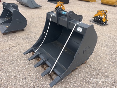 2025 Strickland ZX130 48 in Loading Excavator Bucket - Fits Hitachi ZX130 (Unused)