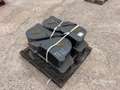 Quantity of (4) Strickland MH033-18 18 in Excavator Bucket - Fits 3 Ton (Unused)