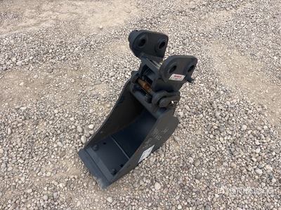 Strickland Excavator Bucket - Fits Hitachi ZX19 (Unused)