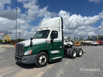 2016 Freightliner Cascadia 125 6x4 T/A Day Cab Truck Tractor