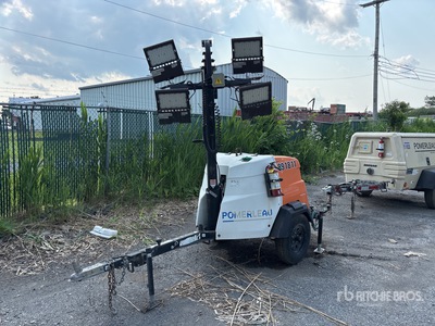 2018 Magnum Generac を見 Light Tower