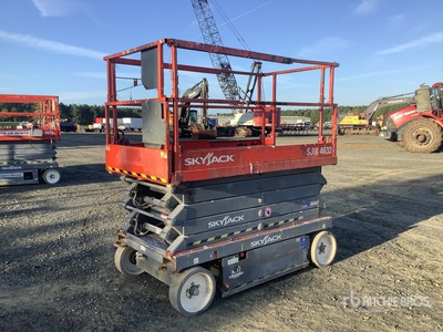 2015 Skyjack SJIII 4632 Electric Scissor Lift