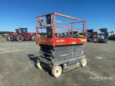 2015 Skyjack SJIII-4632 Electric Scissor Lift