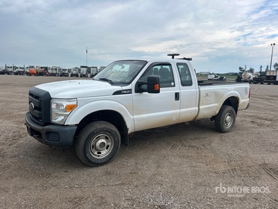 2015 Ford F-350 XL 4x4 Extended Cab Pickup
