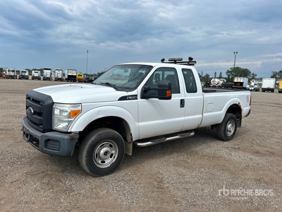 2015 Ford F-350 XL 4x4 Extended Cab Pickup
