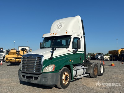 2009 Freightliner Cascadia 125 6x4 T/A Day Cab Truck Tractor